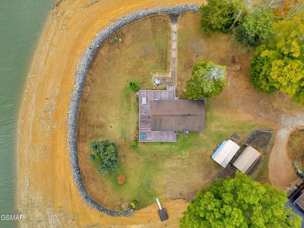 2150 Galloway Island Drive, Dandridge, TN 37725