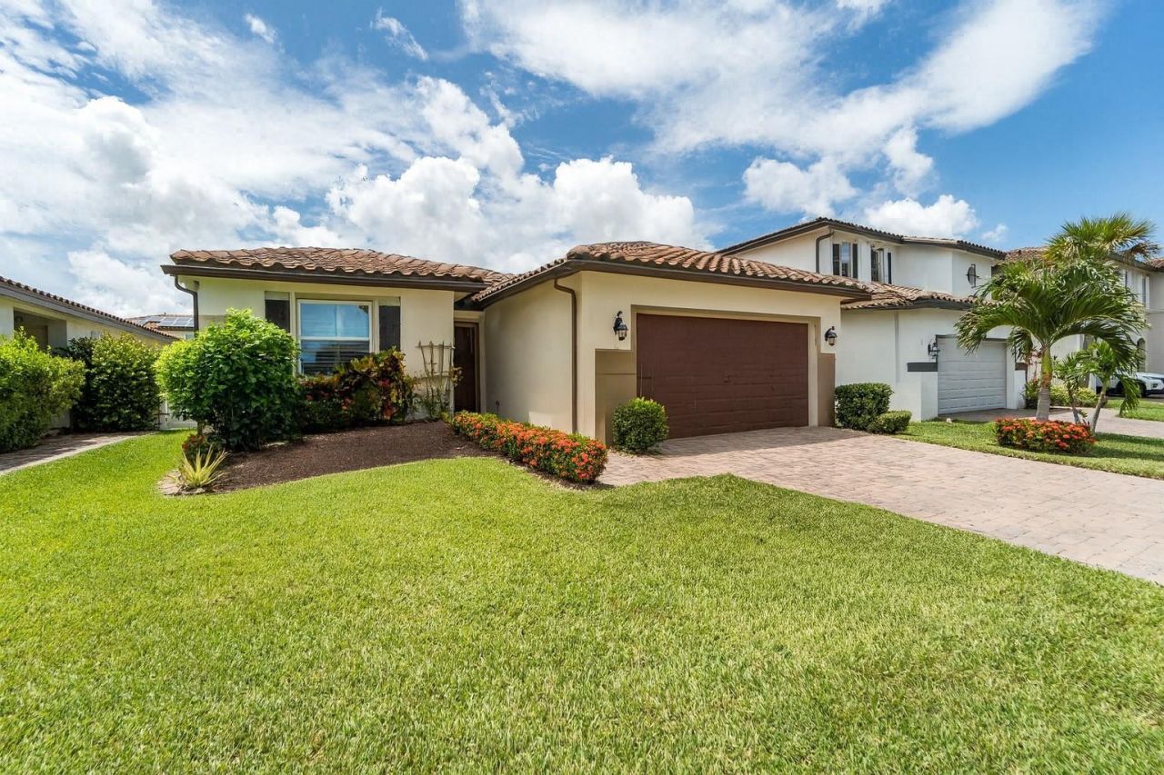 12676 NW Milestone Place, Port Saint Lucie, FL 34987 Photo