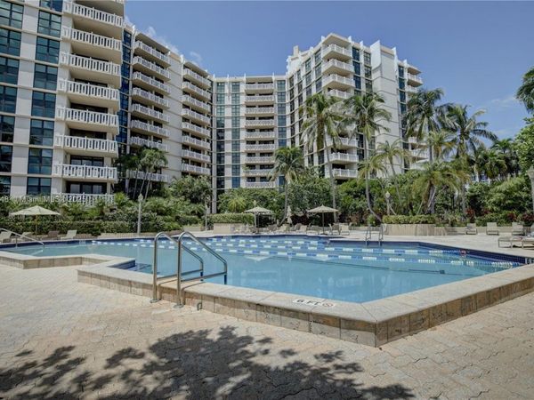 1121 Crandon Blvd, Unit E504, Key Biscayne, FL 33149