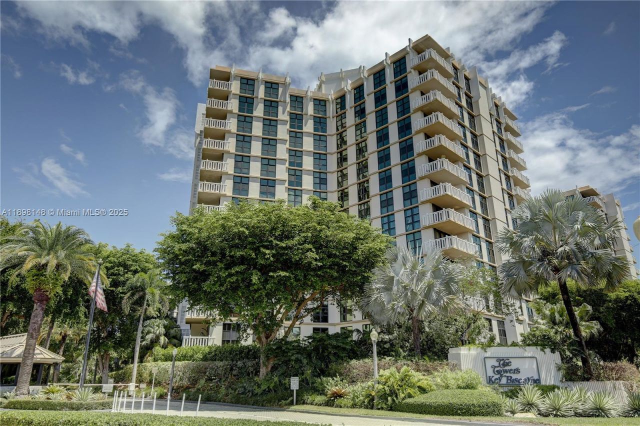 1121 Crandon Blvd, Unit E504, Key Biscayne, FL 33149 Photo