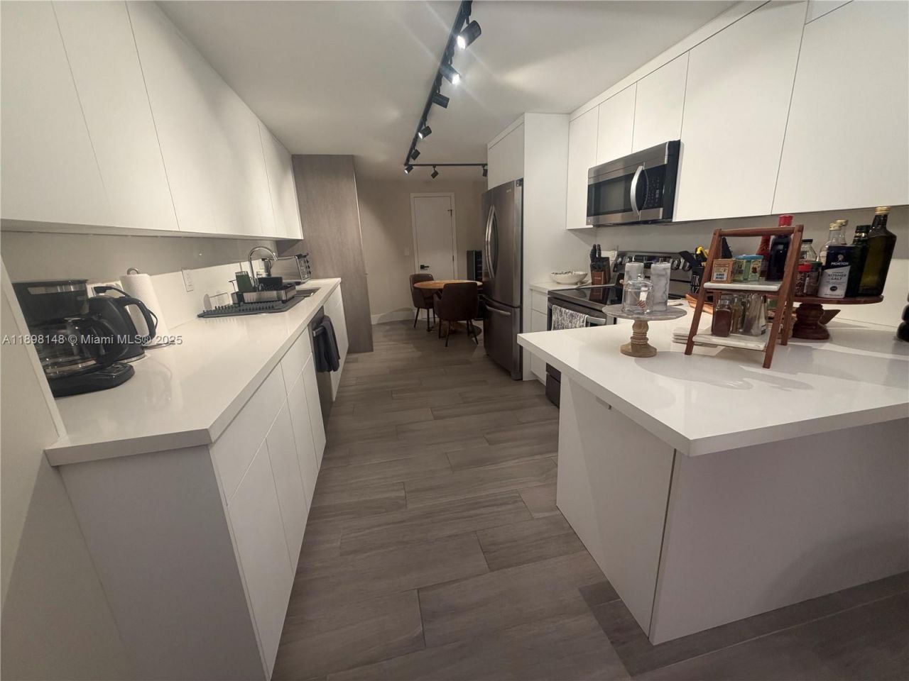 1121 Crandon Blvd, Unit E504, Key Biscayne, FL 33149 Photo