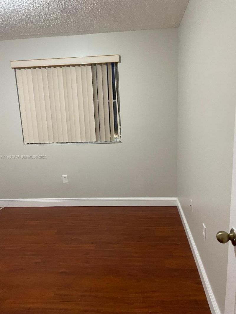 16530 SW 96th Ter, Miami, FL 33196 Photo