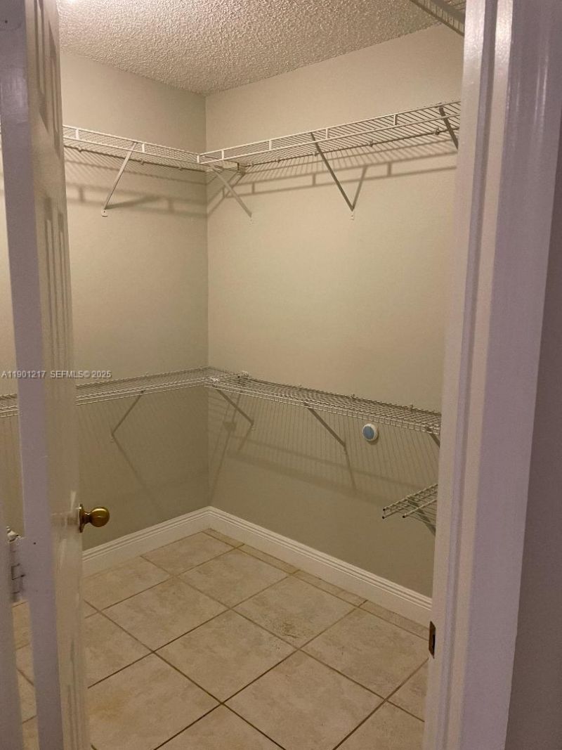 16530 SW 96th Ter, Miami, FL 33196 Photo