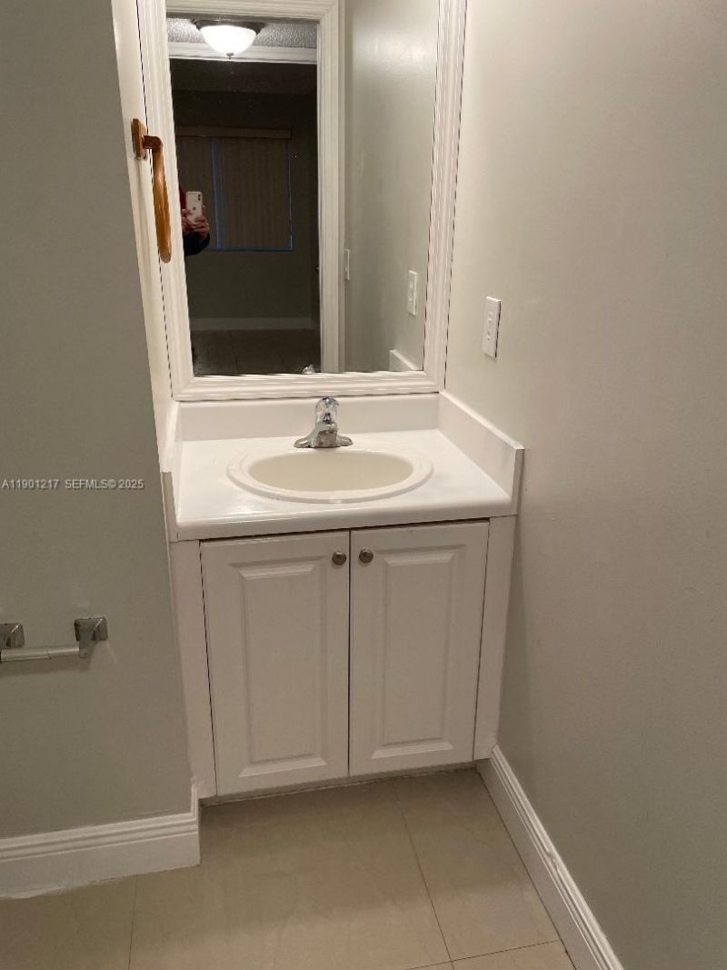 16530 SW 96th Ter, Miami, FL 33196 Photo