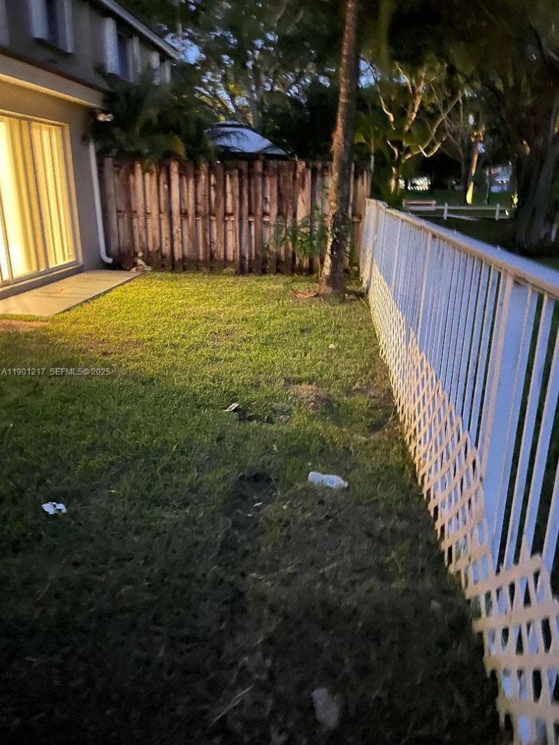 16530 SW 96th Ter, Miami, FL 33196 Photo