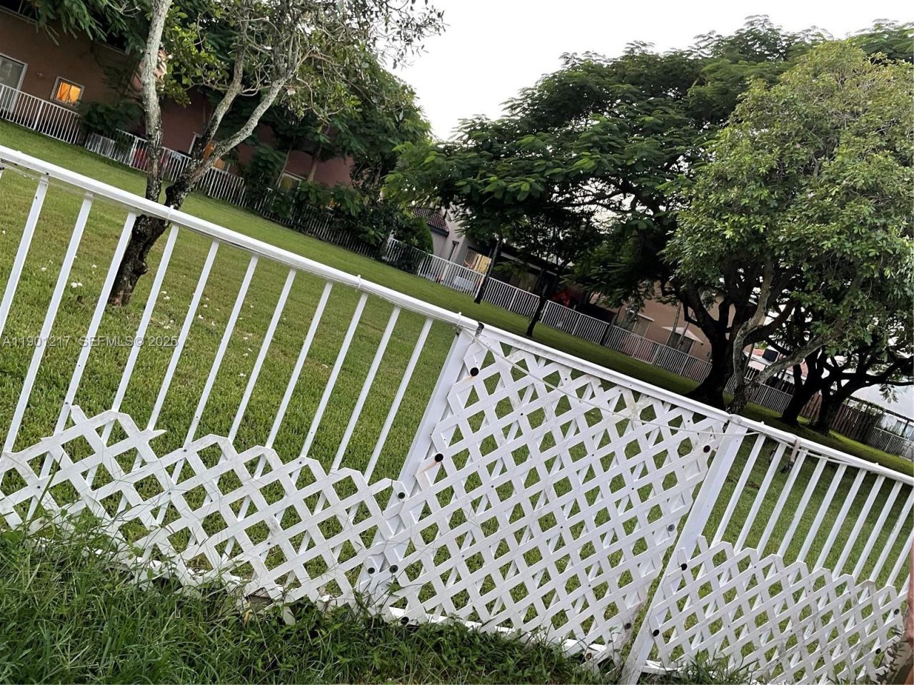 16530 SW 96th Ter, Miami, FL 33196 Photo