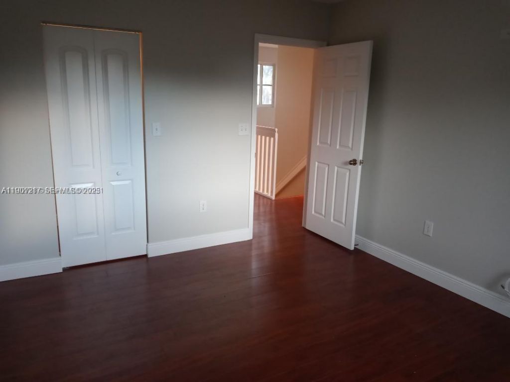 16530 SW 96th Ter, Miami, FL 33196 Photo