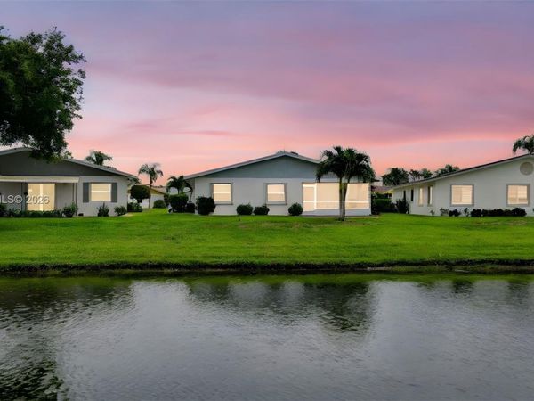 3810 Rowena Cir, Unit ., West Palm Beach, FL 33417