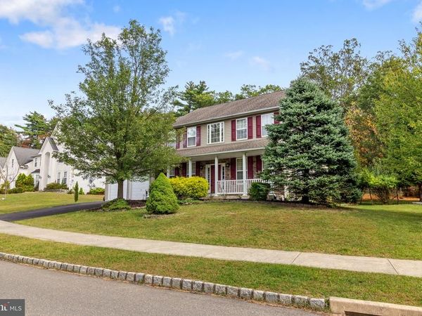 106 DAFFODIL DRIVE, EAST STROUDSBURG, PA 18301