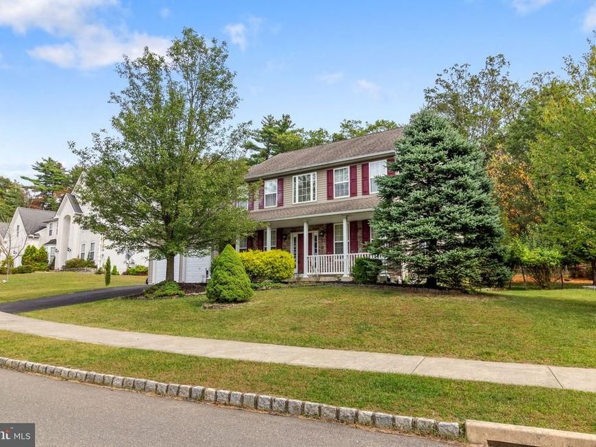 106 Daffodil Drive, East Stroudsburg, PA 18301 Main Photo