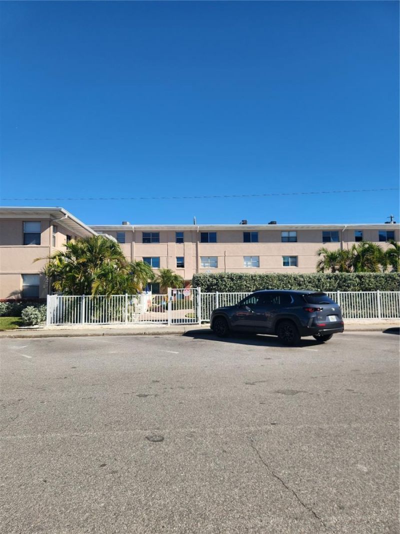 6700 Sunset Way, Unit 206, Saint Pete Beach, FL 33706 Main Photo
