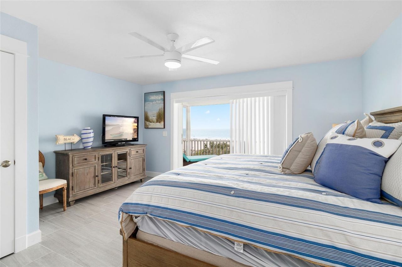 460 Gulf Boulevard, Unit 4, Boca Grande, FL 33921 Photo