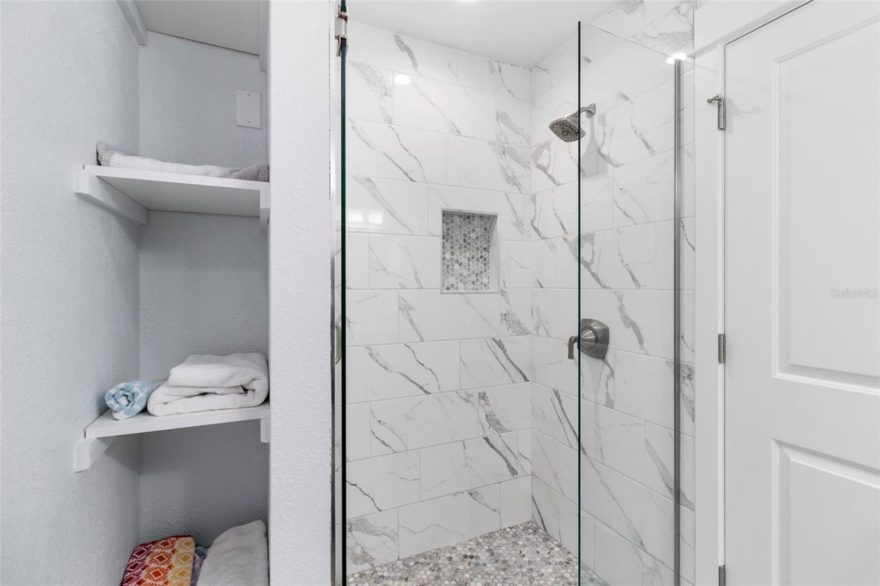 460 Gulf Boulevard, Unit 4, Boca Grande, FL 33921 Photo