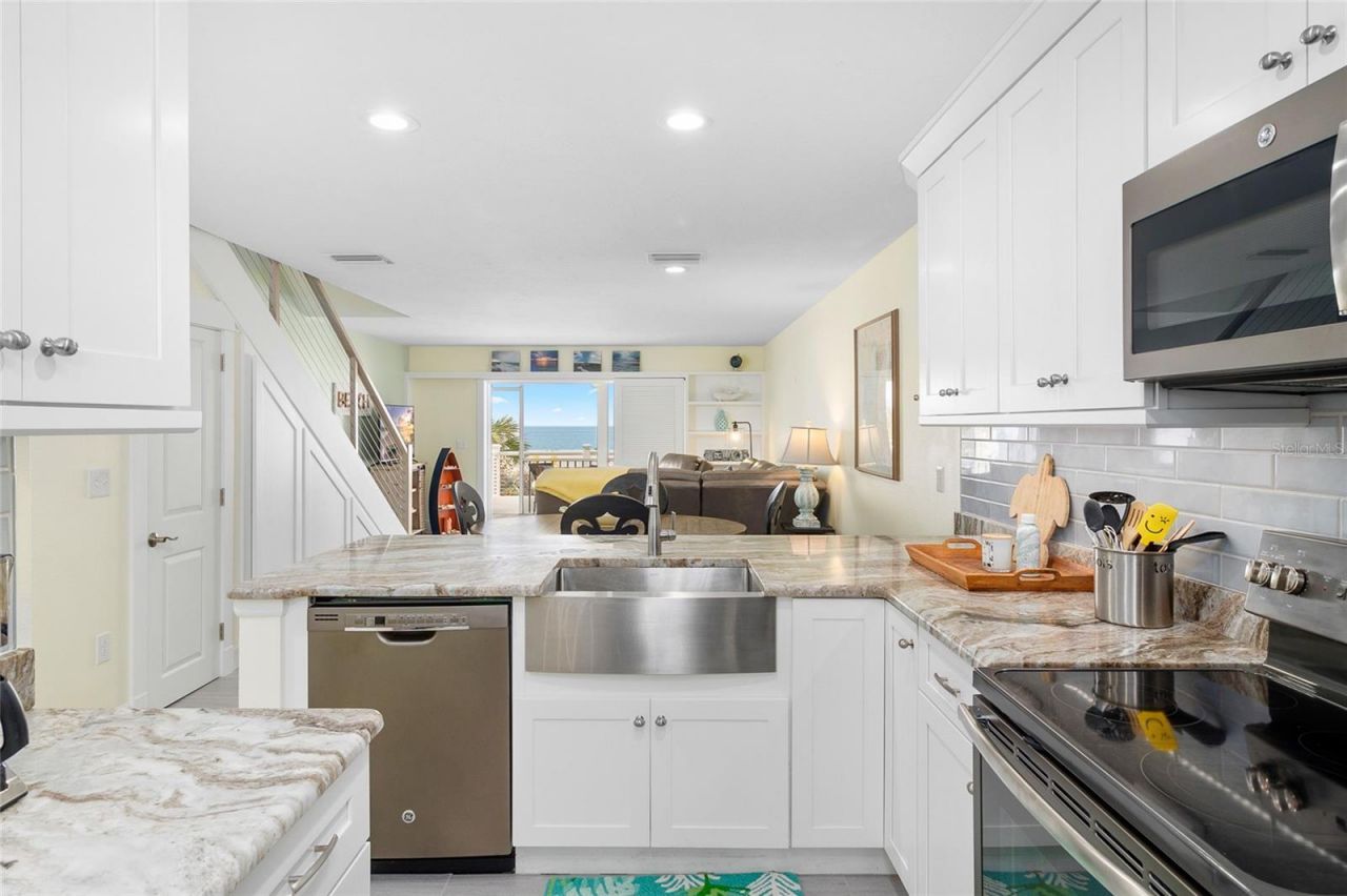 460 Gulf Boulevard, Unit 4, Boca Grande, FL 33921 Photo