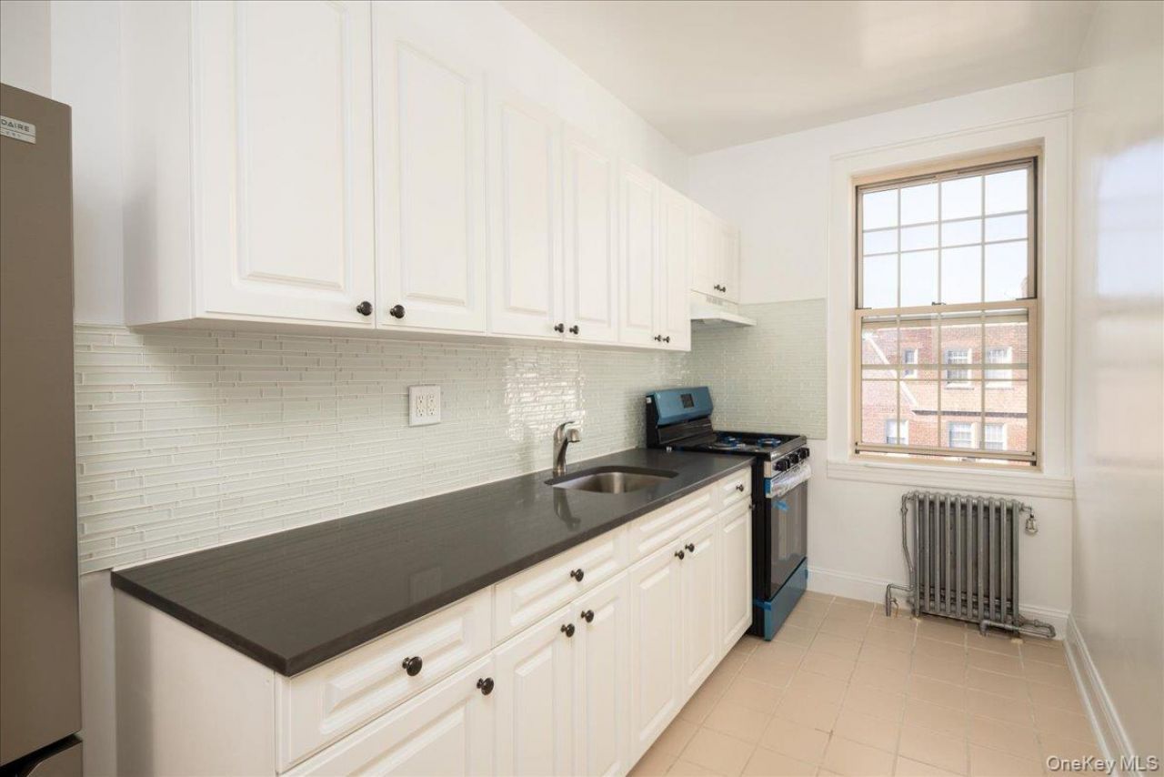 83-09 Talbot, Unit 6L, Kew Gardens, NY 11415 Main Photo