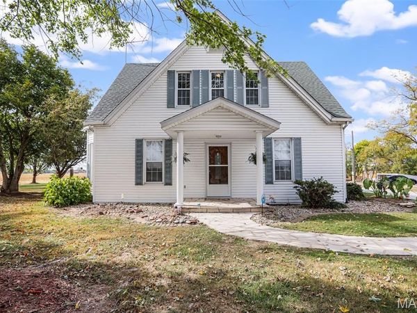 7733 N State Route 159, Moro, IL 62067