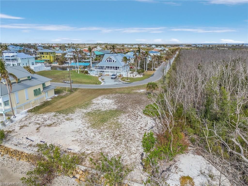 2288 Macadamia Ln, Saint James City, FL 33956 Photo