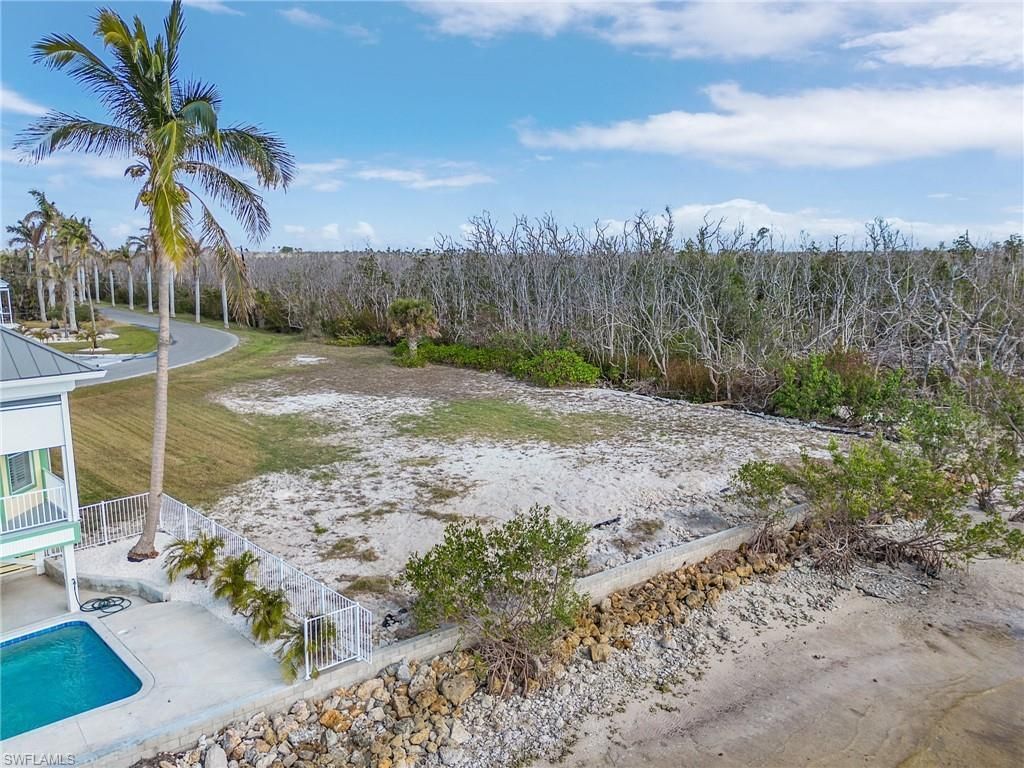 2288 Macadamia Ln, Saint James City, FL 33956 Photo