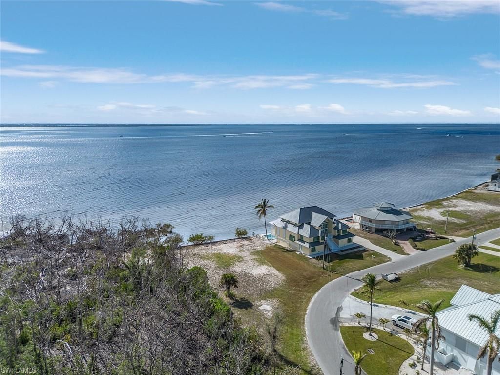 2288 Macadamia Ln, Saint James City, FL 33956 Photo