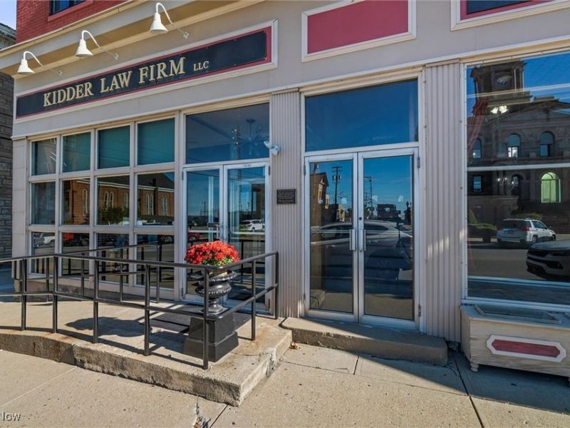 127-131 W Market Street, Cadiz, OH 43907 Photo 2