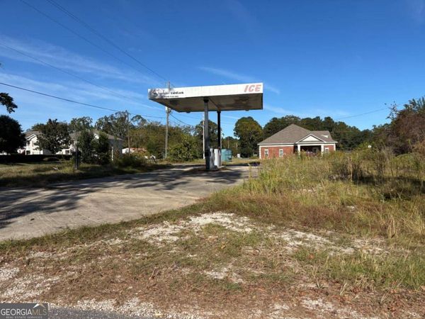 664 Plum Street, Jesup, GA 31545