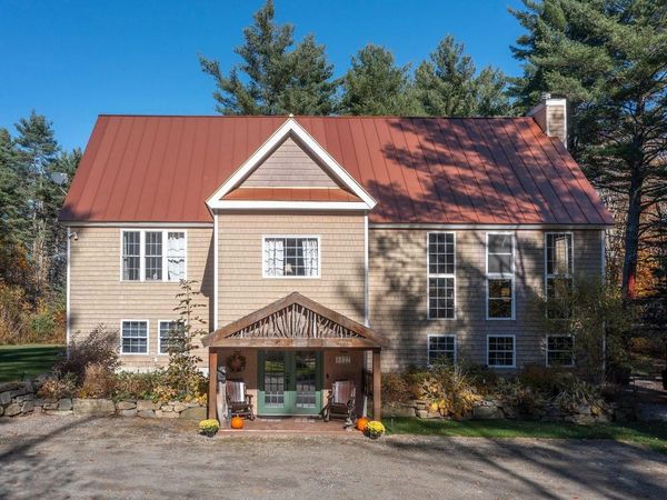 4427 West Hill Road South, Jamaica, VT 05343