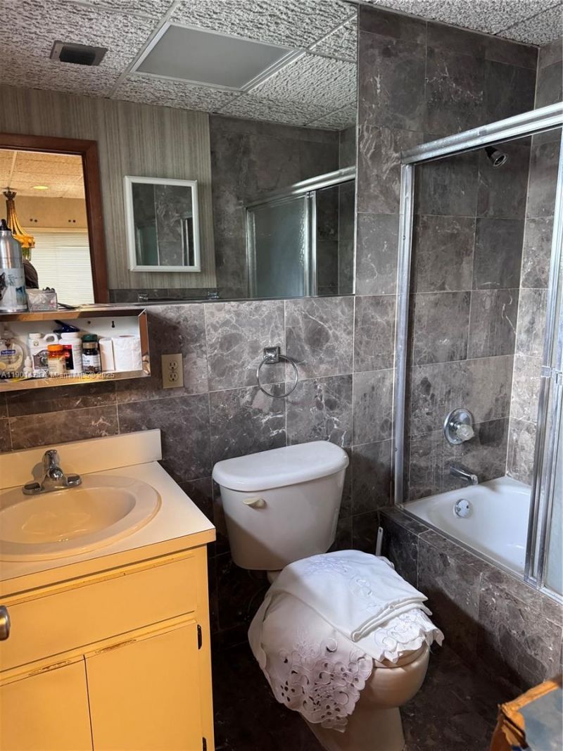 2660 SW 3rd St, Miami, FL 33135 Photo