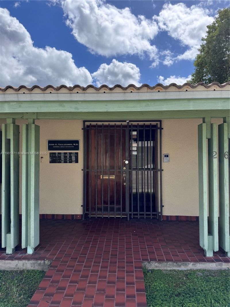 2660 SW 3rd St, Miami, FL 33135 Photo