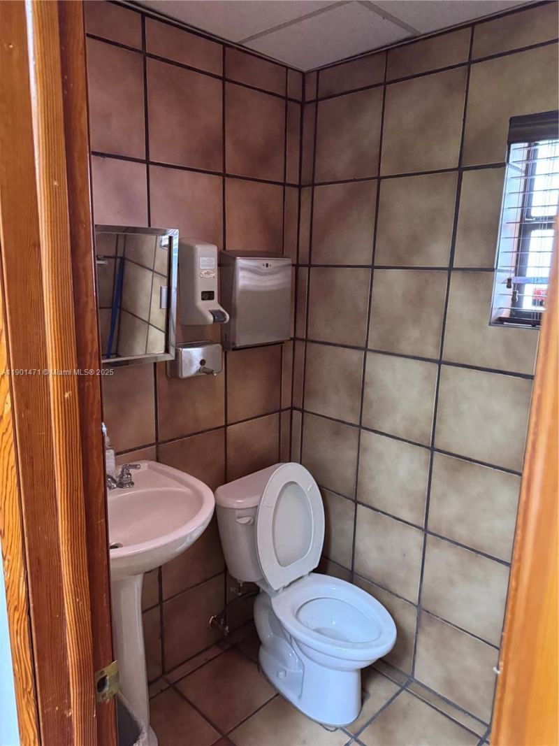 2660 SW 3rd St, Miami, FL 33135 Photo