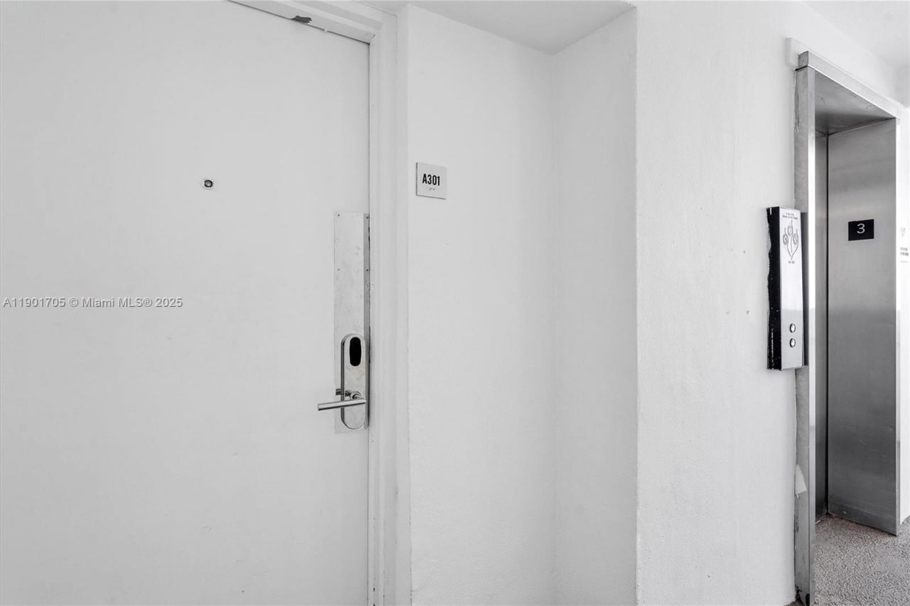 1024 Ocean Dr, Unit A301, Miami Beach, FL 33139 Photo