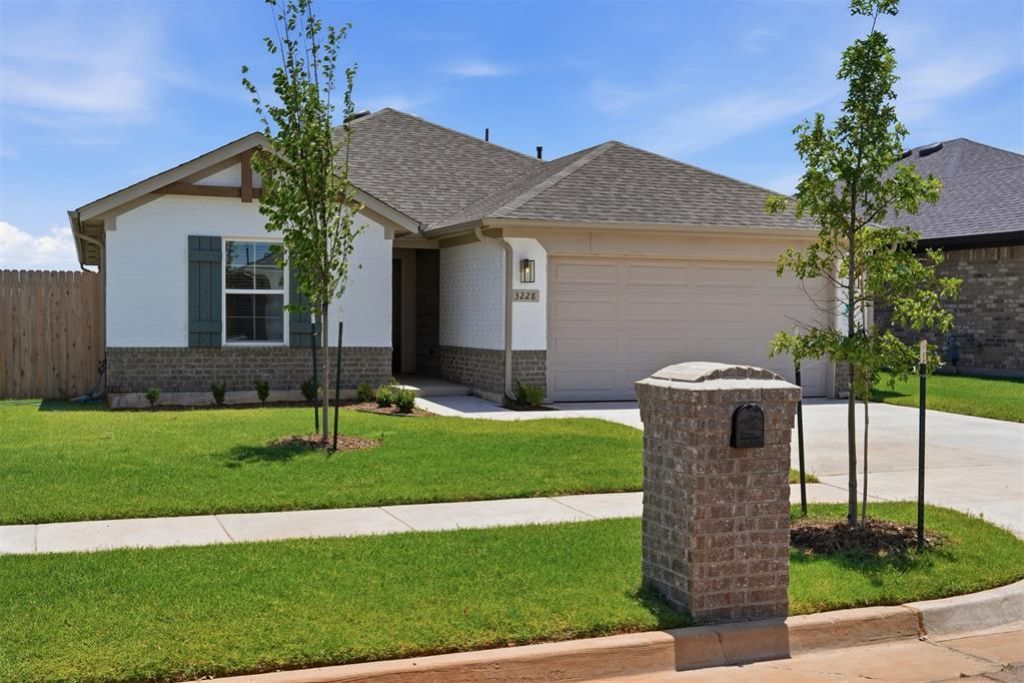3228 Piney River Drive, Yukon, OK 73099 Main Photo