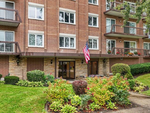 9500 Washington Street, Unit 306, Niles, IL 60714