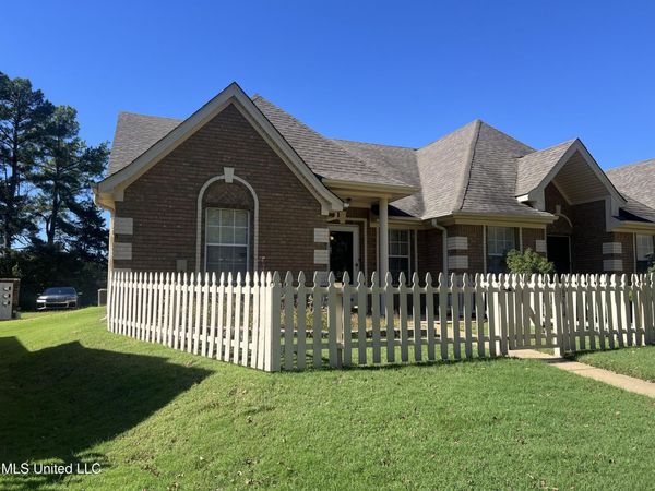 6714 Beaumont Circle, Southaven, MS 38671