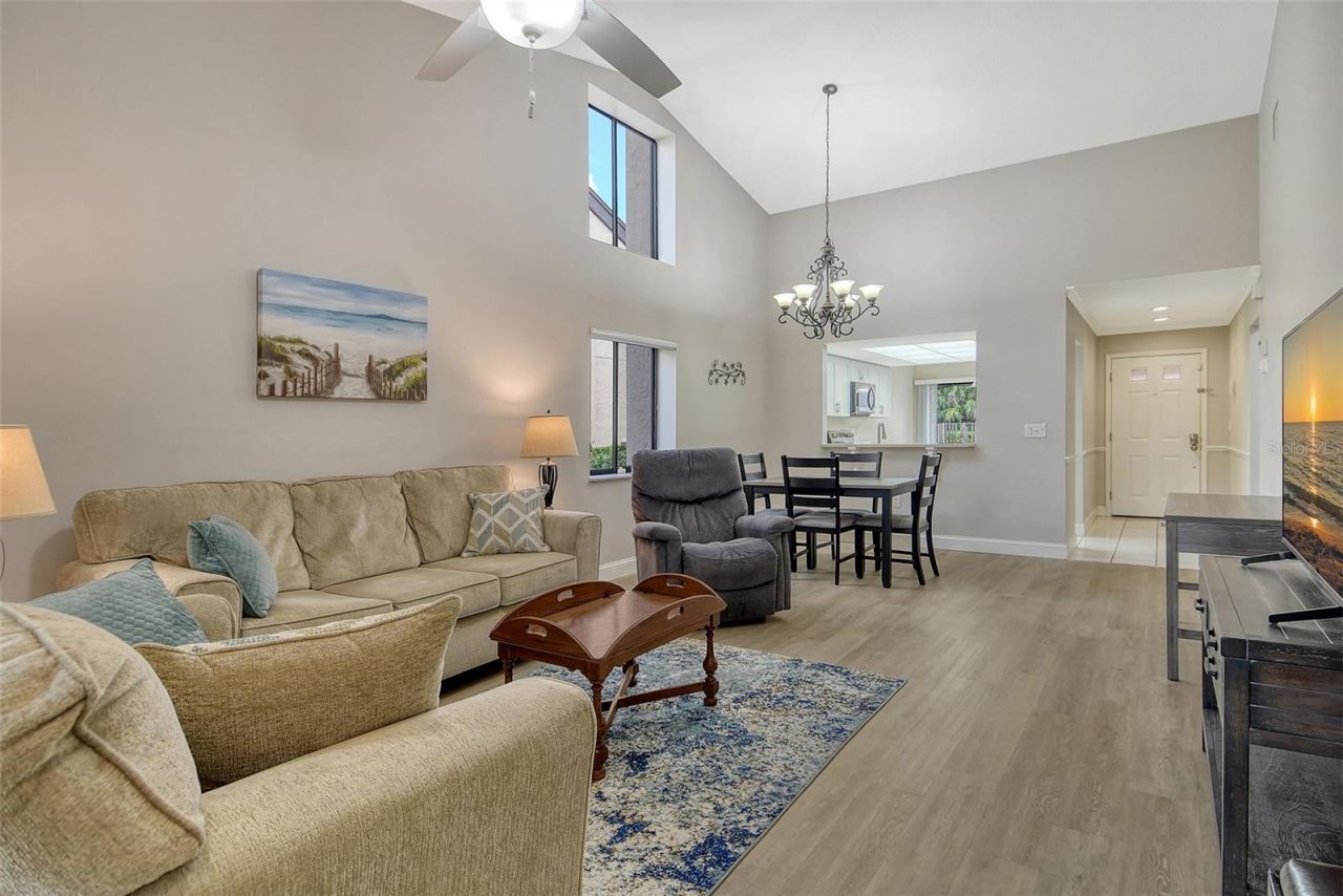 6261 Timber Lake Drive, Unit F6, Sarasota, FL 34243 Photo