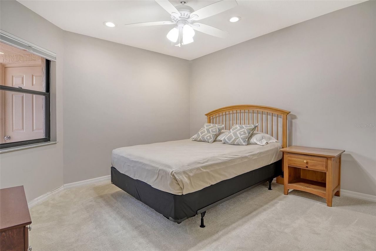 6261 Timber Lake Drive, Unit F6, Sarasota, FL 34243 Photo