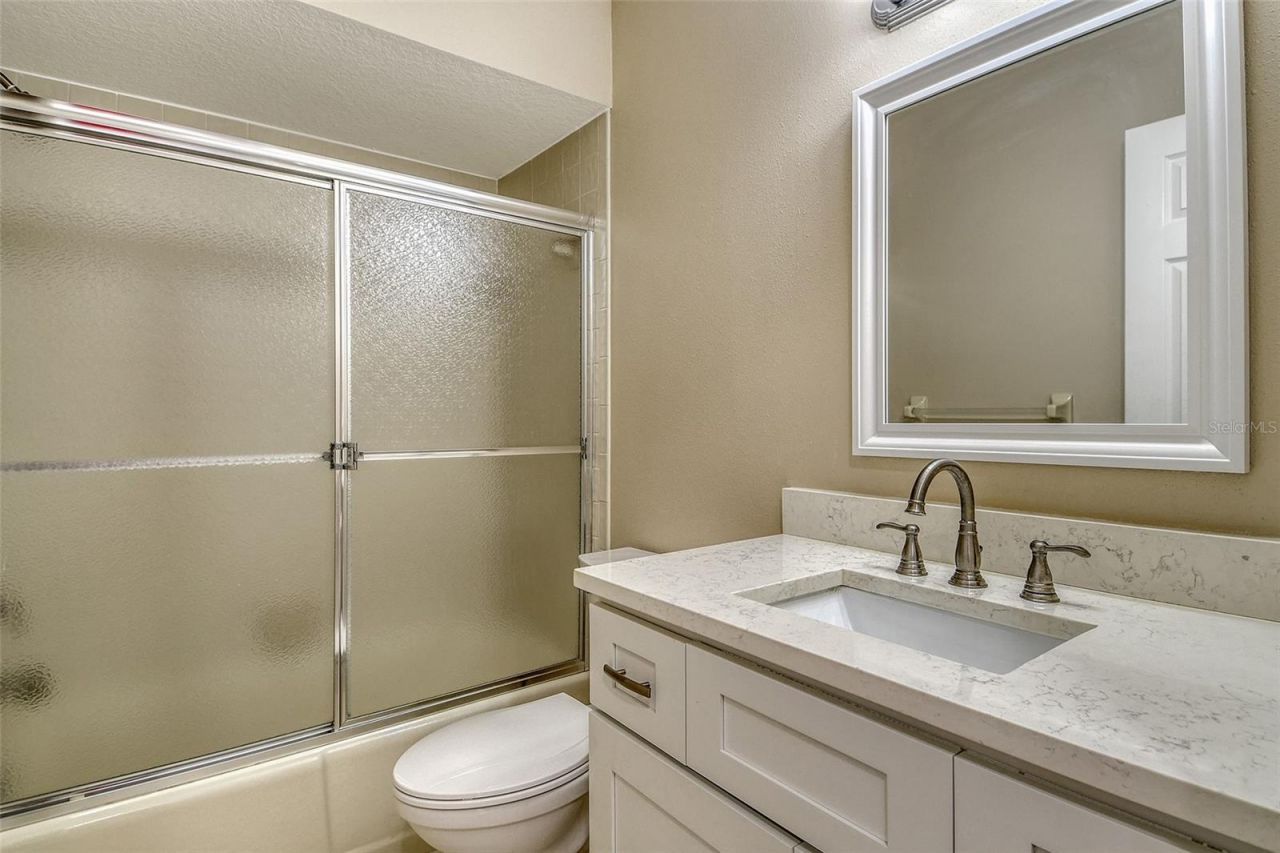 6261 Timber Lake Drive, Unit F6, Sarasota, FL 34243 Photo