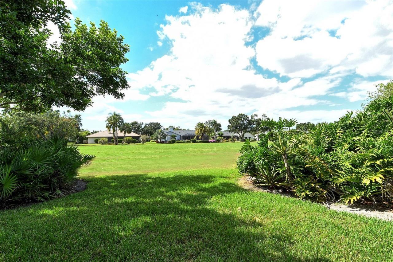 6261 Timber Lake Drive, Unit F6, Sarasota, FL 34243 Photo