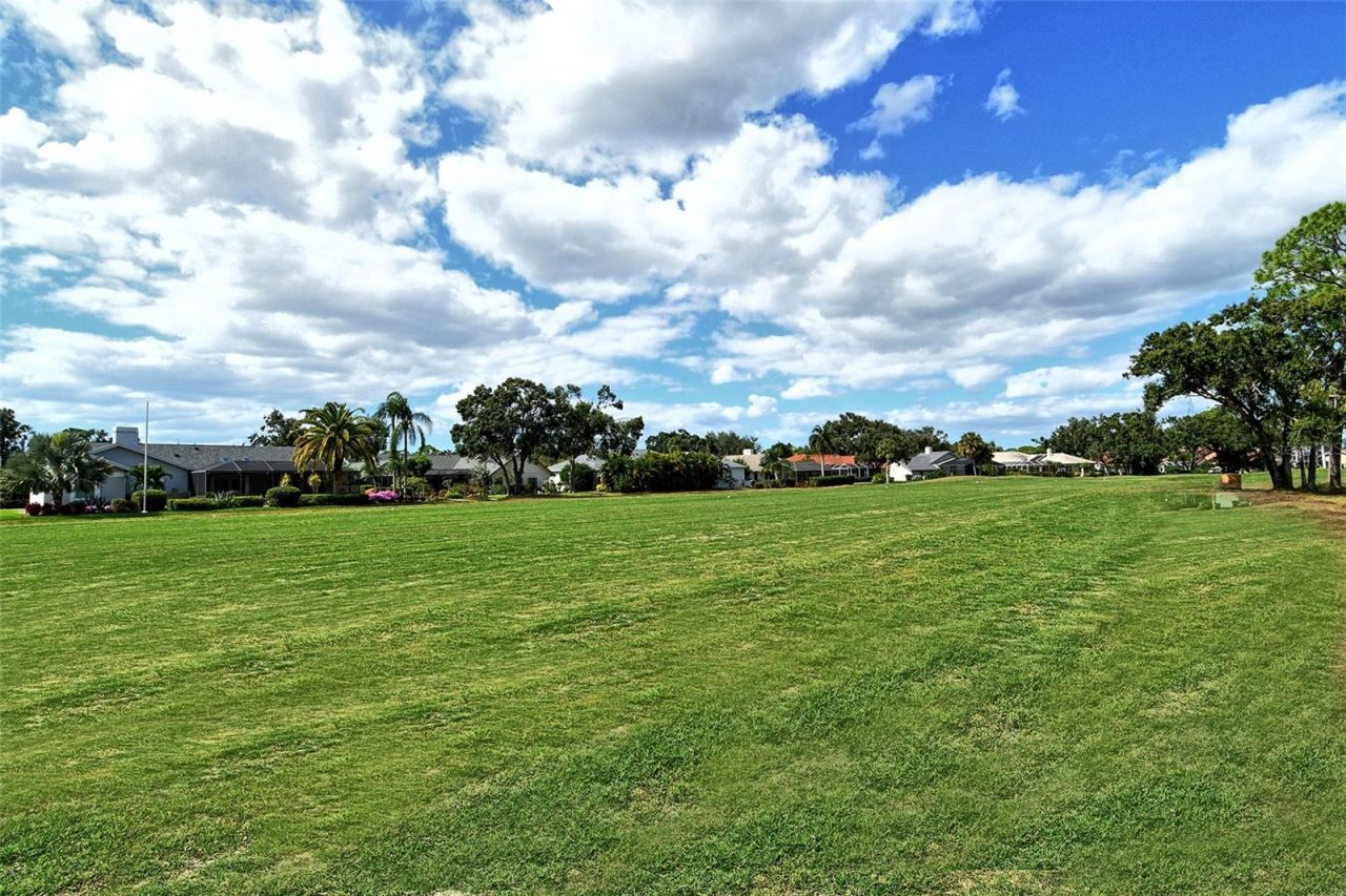 6261 Timber Lake Drive, Unit F6, Sarasota, FL 34243 Photo