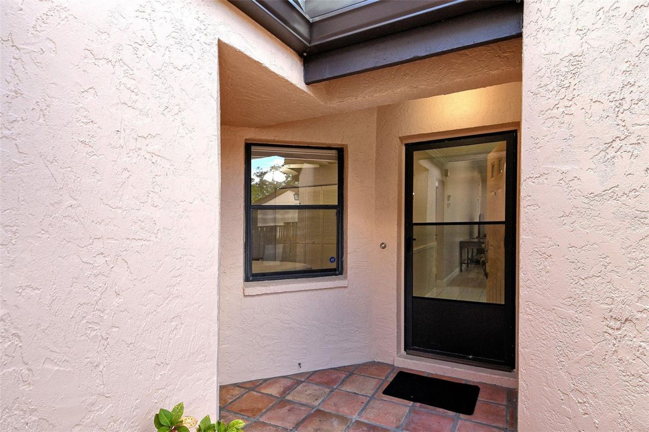 6261 Timber Lake Drive, Unit F6, Sarasota, FL 34243 Photo