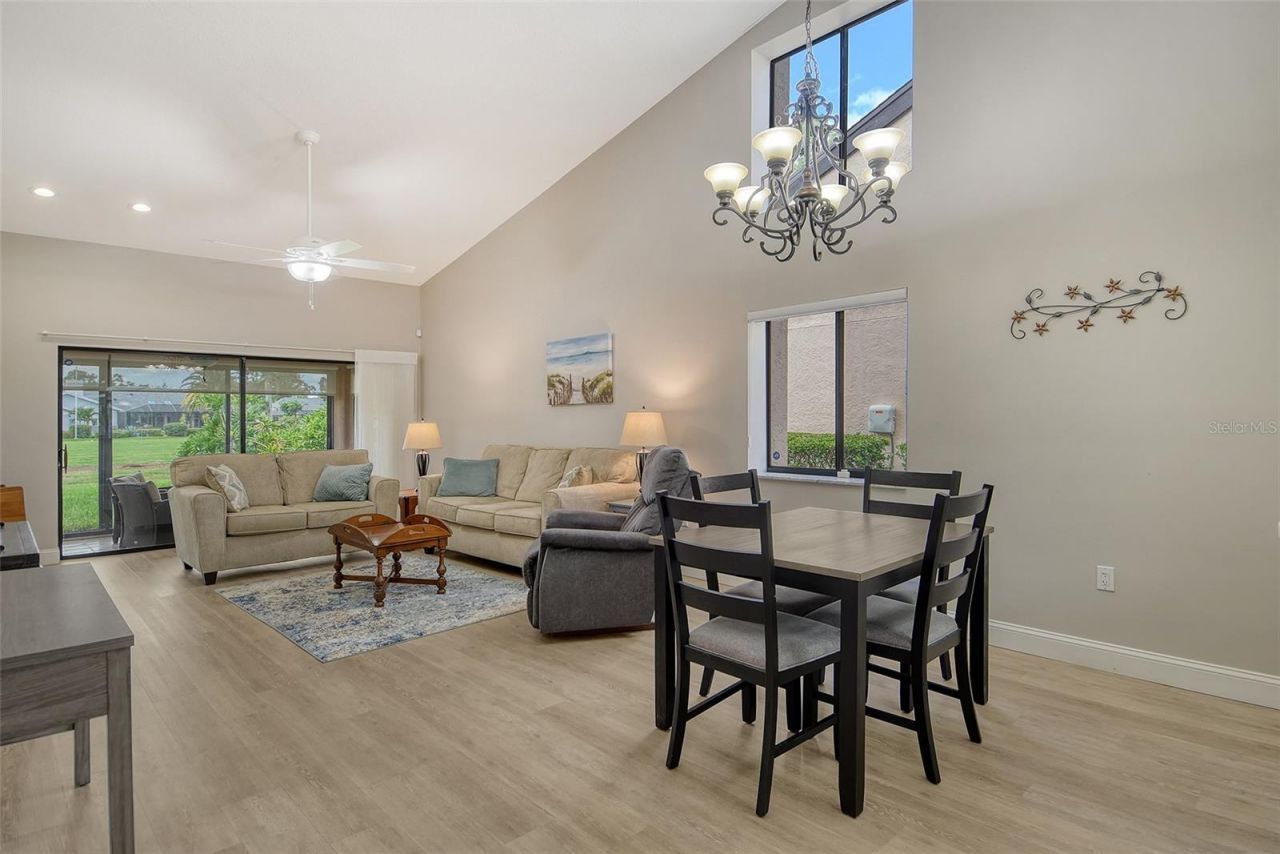 6261 Timber Lake Drive, Unit F6, Sarasota, FL 34243 Photo