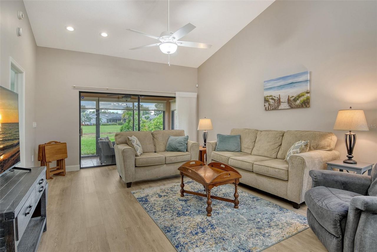 6261 Timber Lake Drive, Unit F6, Sarasota, FL 34243 Photo