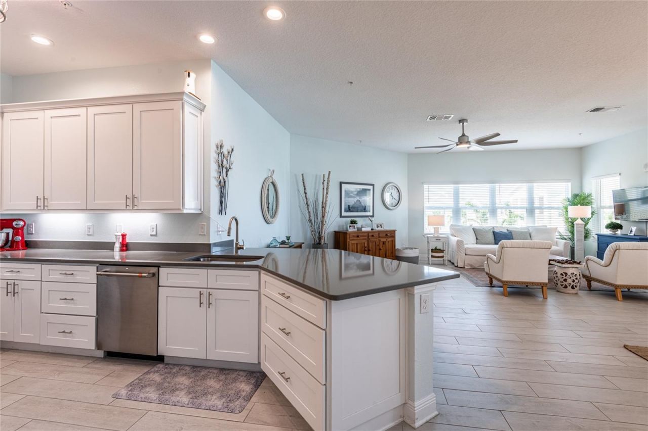 7611 34th Avenue W, Unit 303, Bradenton, FL 34209 Photo