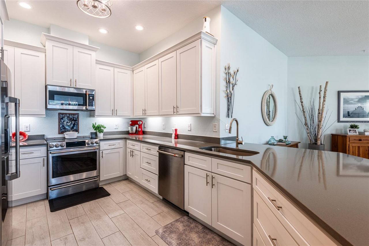 7611 34th Avenue W, Unit 303, Bradenton, FL 34209 Photo