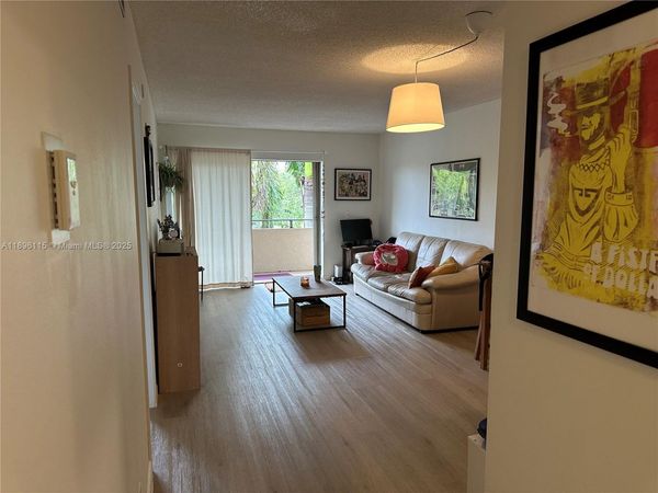 Unit 310, Kendall, FL 33143