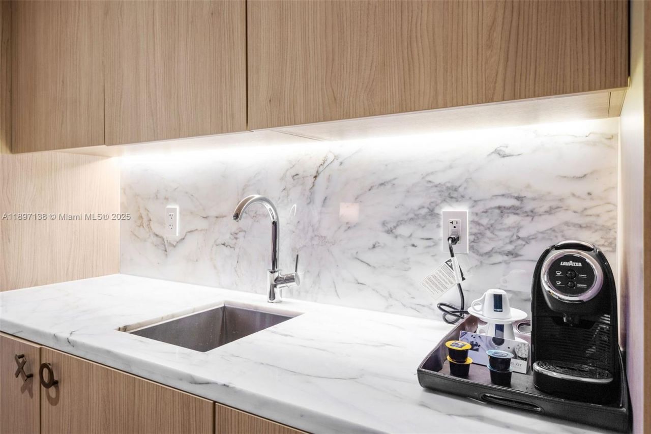 801 S Miami Ave, Unit 402, Miami, FL 33130 Photo