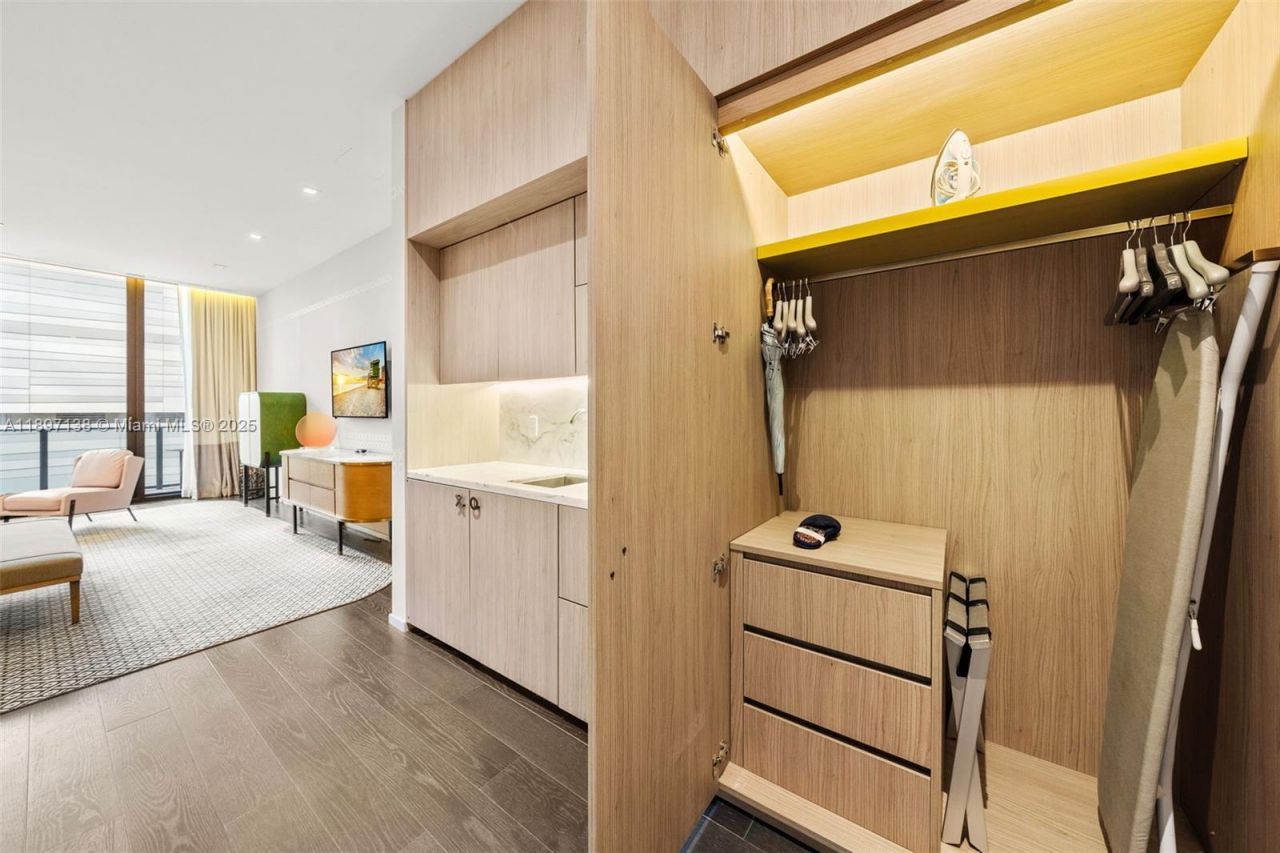 801 S Miami Ave, Unit 402, Miami, FL 33130 Photo