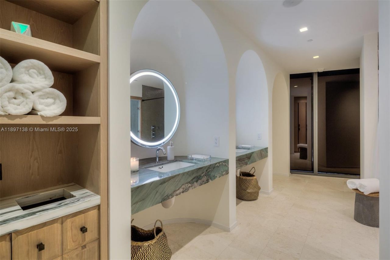 801 S Miami Ave, Unit 402, Miami, FL 33130 Photo