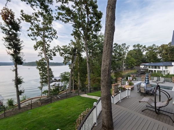 10 Fitch Circle, Rogers, AR 72756