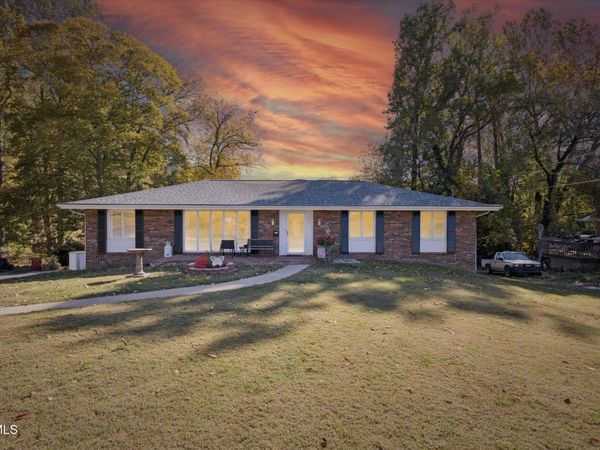 107 Dogwood Lane, Johnson City, TN 37604