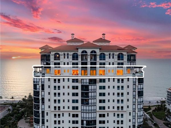 81 Seagate DR, Unit PH20, NAPLES, FL 34103